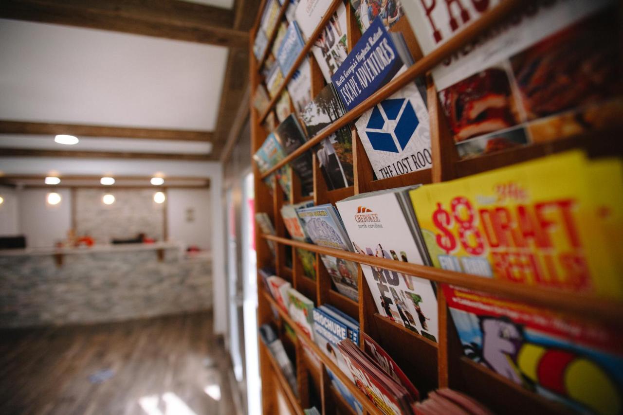Riverbend Motel & Cabins Хелен Экстерьер фото