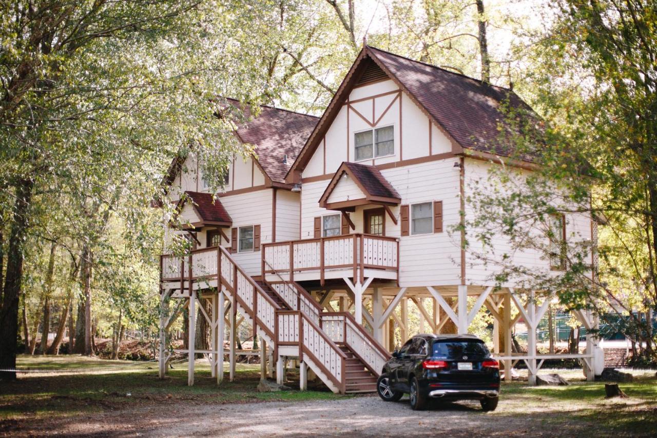 Riverbend Motel & Cabins Хелен Экстерьер фото