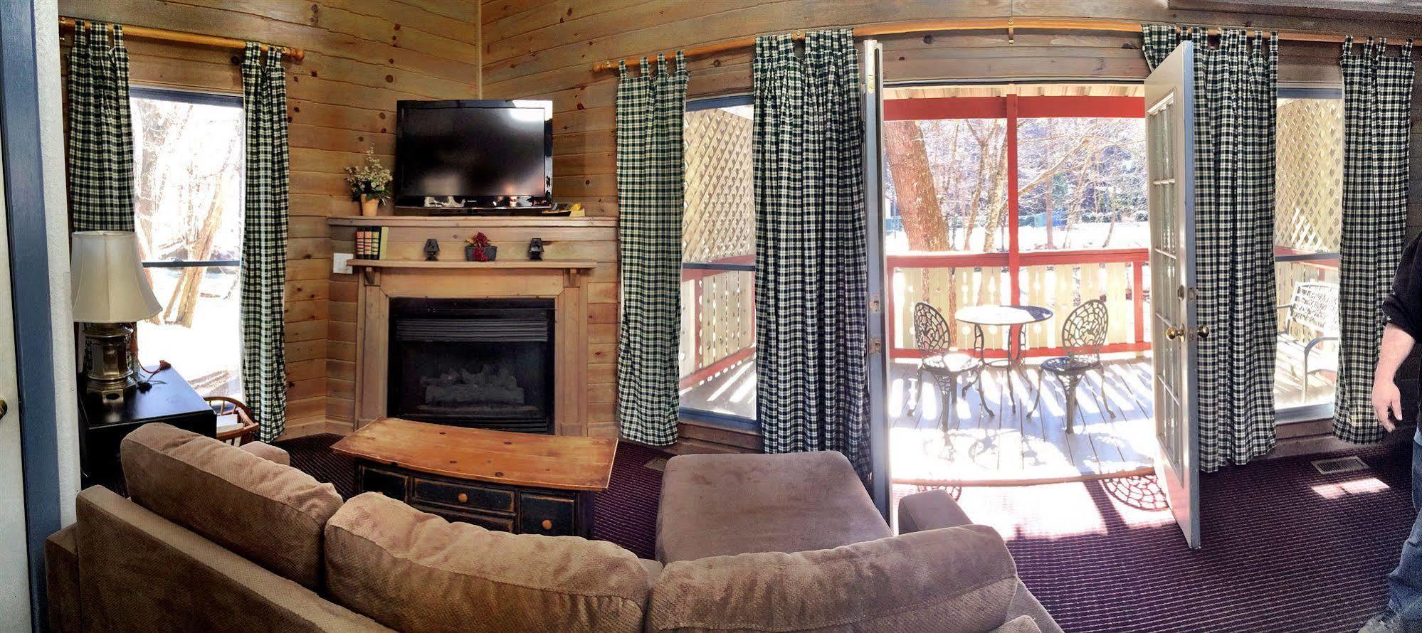 Riverbend Motel & Cabins Хелен Экстерьер фото