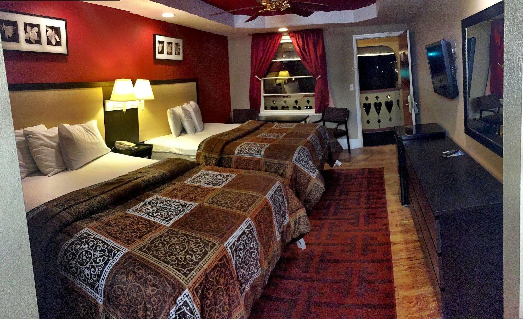 Riverbend Motel & Cabins Хелен Экстерьер фото